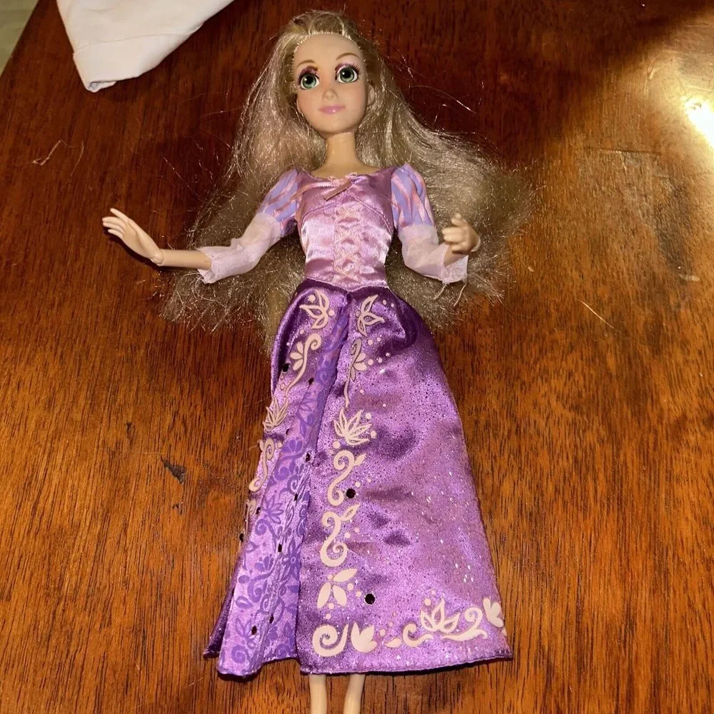Disney Store Tangled Rapunzel Articulated Doll 2014‎ Rare Edition A4